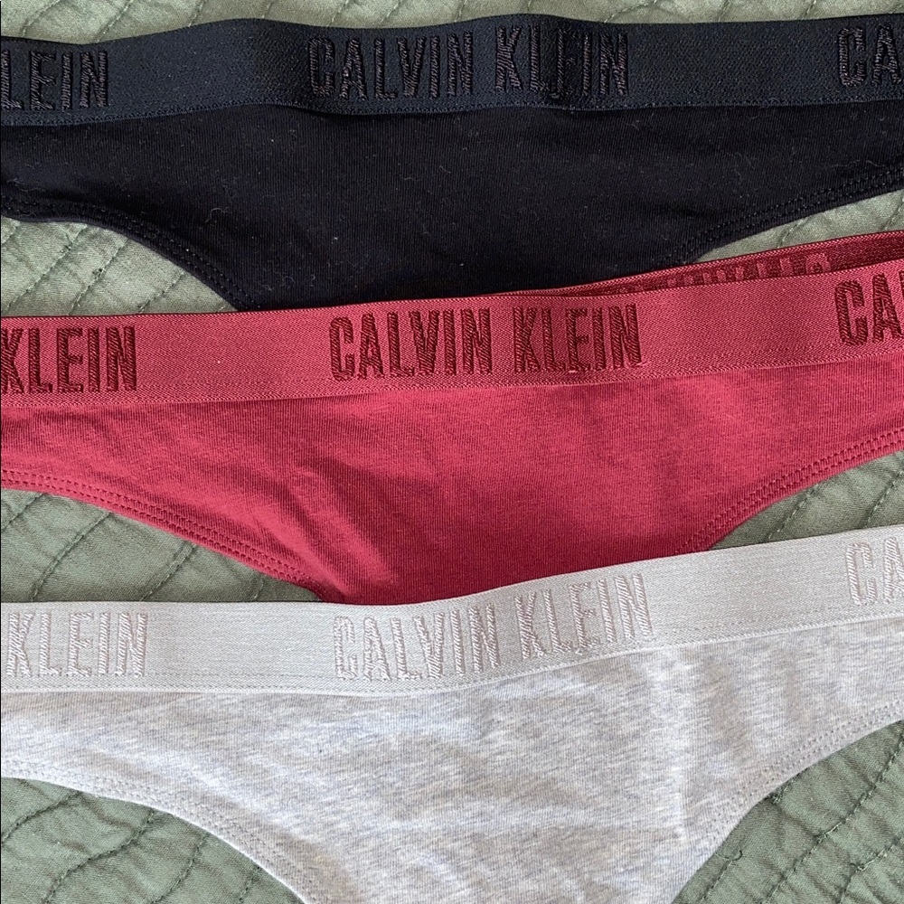 NWOT “Calvin Klein” - Cotton Thong set (3)